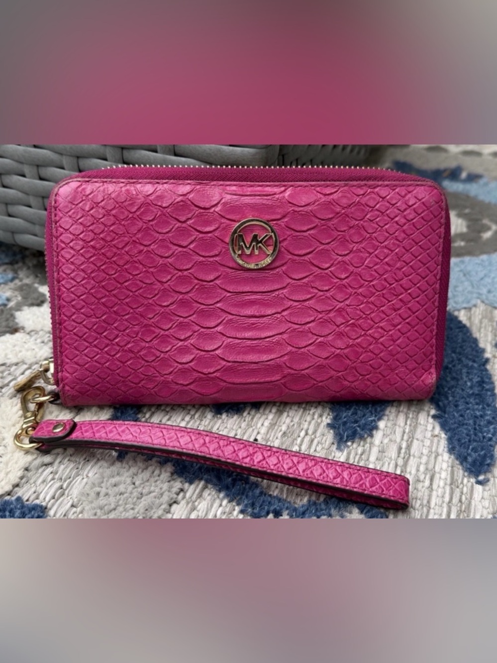 Michael Kors Jet Set Travel Wristlet Wallet Pink Python Embossed Leather Zip MK